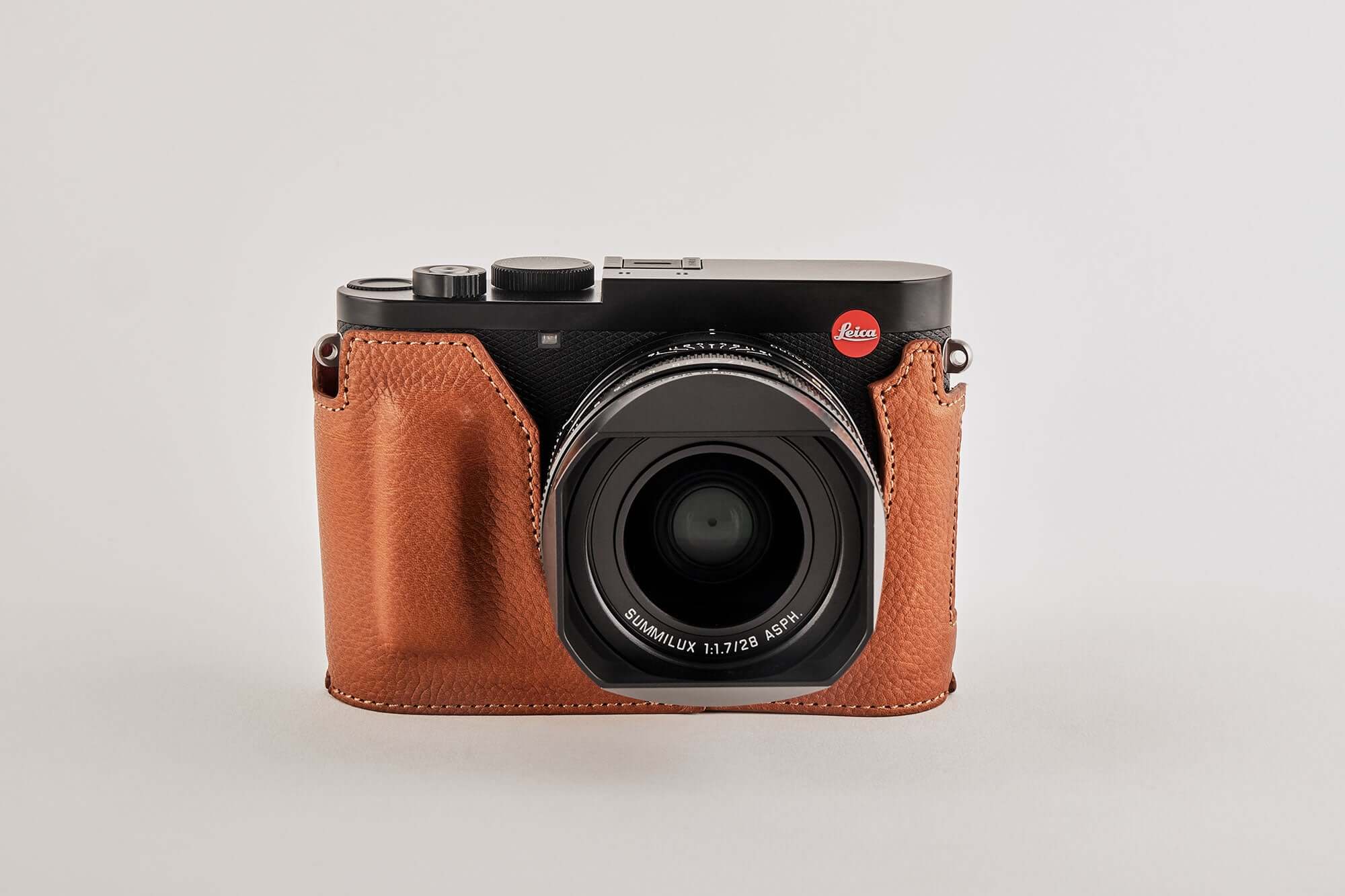Leica Q3 ハーフケース / TagCase® シグネチャ