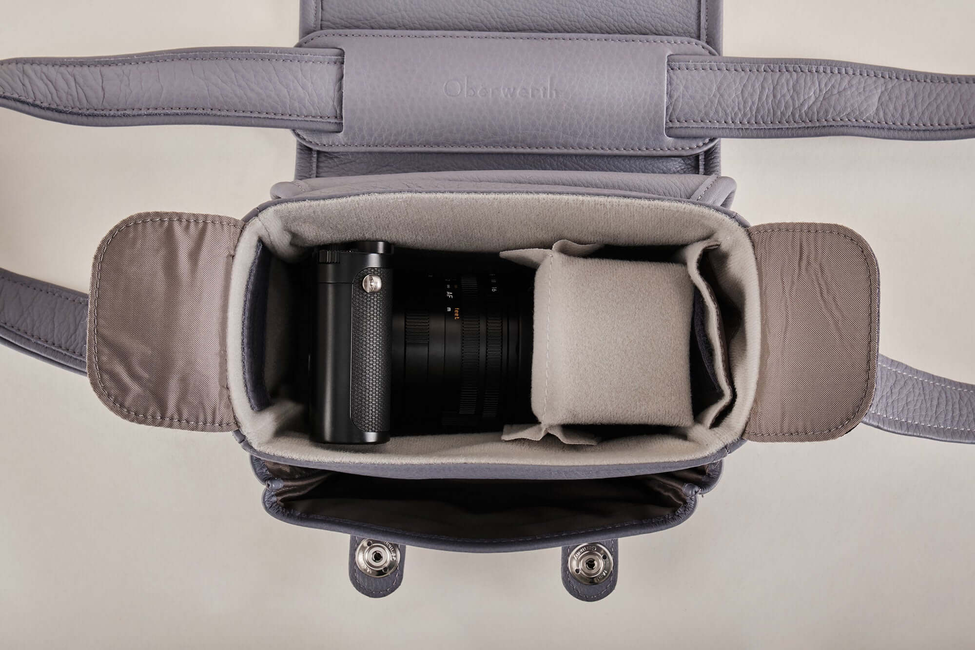 The Q Bag® Casual (Phil) - Leica Q3 バッグ